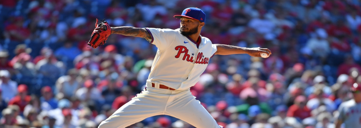 Phillies Extend Cristopher Sanchez